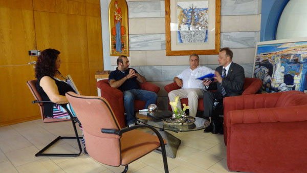 Встреча с мэром Айя-напы Янисом Карусосом
